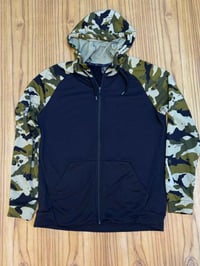 تخفيض قوي • قطع ملابس • القياسات