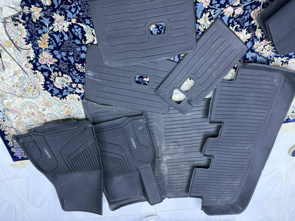 السلام عليكم مجموعه كماليات تيسلا اي واحد يحتاج شي يراسلني وكلشي بسعره ***********
