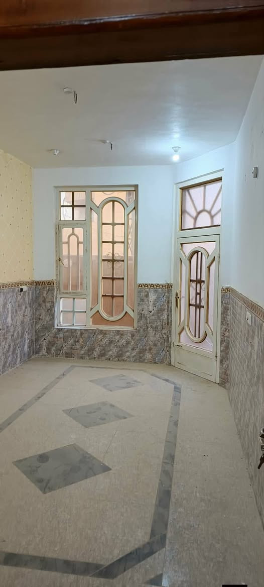 للبيع بالكفاآت مقابل المدرسة الالمانية 
بيت مساحة 156 متر طابقين بناء 2020 اربع غرف نوم
. الطابق الاول مطبخ + هول + استقبال+ غرفتين نوم + صحيات ومنور 
. الطابق الثاني غرفين نوم وهول وصحيات وسطح 
للاستفسار 
***********- واتس
***********
