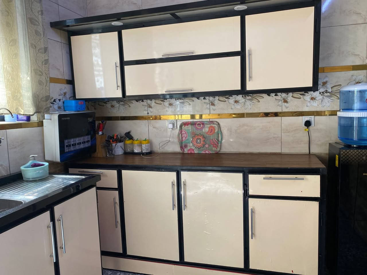 كاونتر للبيع ضرر بسيط فطر بالباب
سعرة ٣٠٠


**إذا كنت صاحب هذا الإعلان وتريد حذفه لأي سبب، رجاءا أرسل رسالة إلى الدعم الفني**