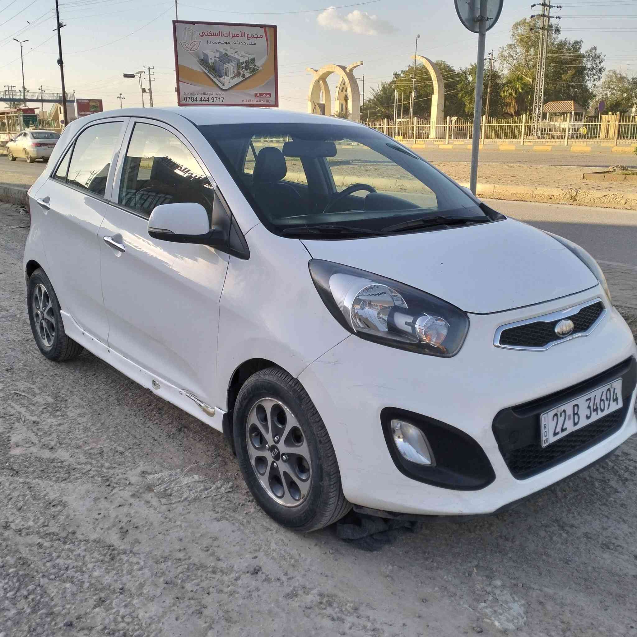 السلام عليكم كيا بيكانتو موديل 2013 وراد خليجي رقم اربيل انكليزي السنوية لل28 السعر 78 السياره مكفوله من الصبغ والضربه فقط بيها بارد قليل مكان السياره ديوانيه حي الضباط رقم الموبايل *********** غير متواجد عالخاص فقط اتصال
