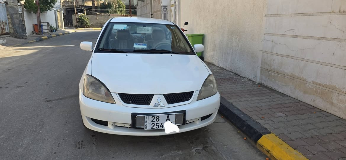 السلام عليكم لانسر للبيع موديل 2010 رقم نجف دولي  مشروع وطني وين ما يعجبك تحول تحويل ثاني يوم سياره كامله مكمله خير من الله محرك ١٦٠٠ قبق ابيض كير اوتوماتيك وعادي شغلات   ابيع حزام ضربتها بالجنطه 
مكان سياره صلاح الدين قضاء بلد 
الاتصال ***********
