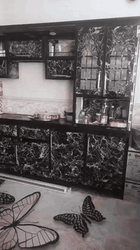 السلام عليكم  كاونتر  3قطع  الطول الكلي 7امتار  ونص  مستعمل شي قليل يعني نضيف   ***********
