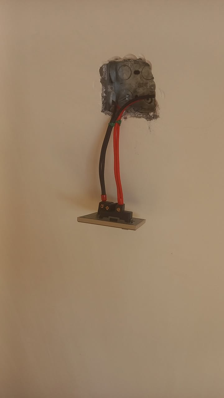 كهربائي متنقل الصيانه والتاسيسات العامه ناتي اليكم في اسرع وقت*********** /***********البصرة
