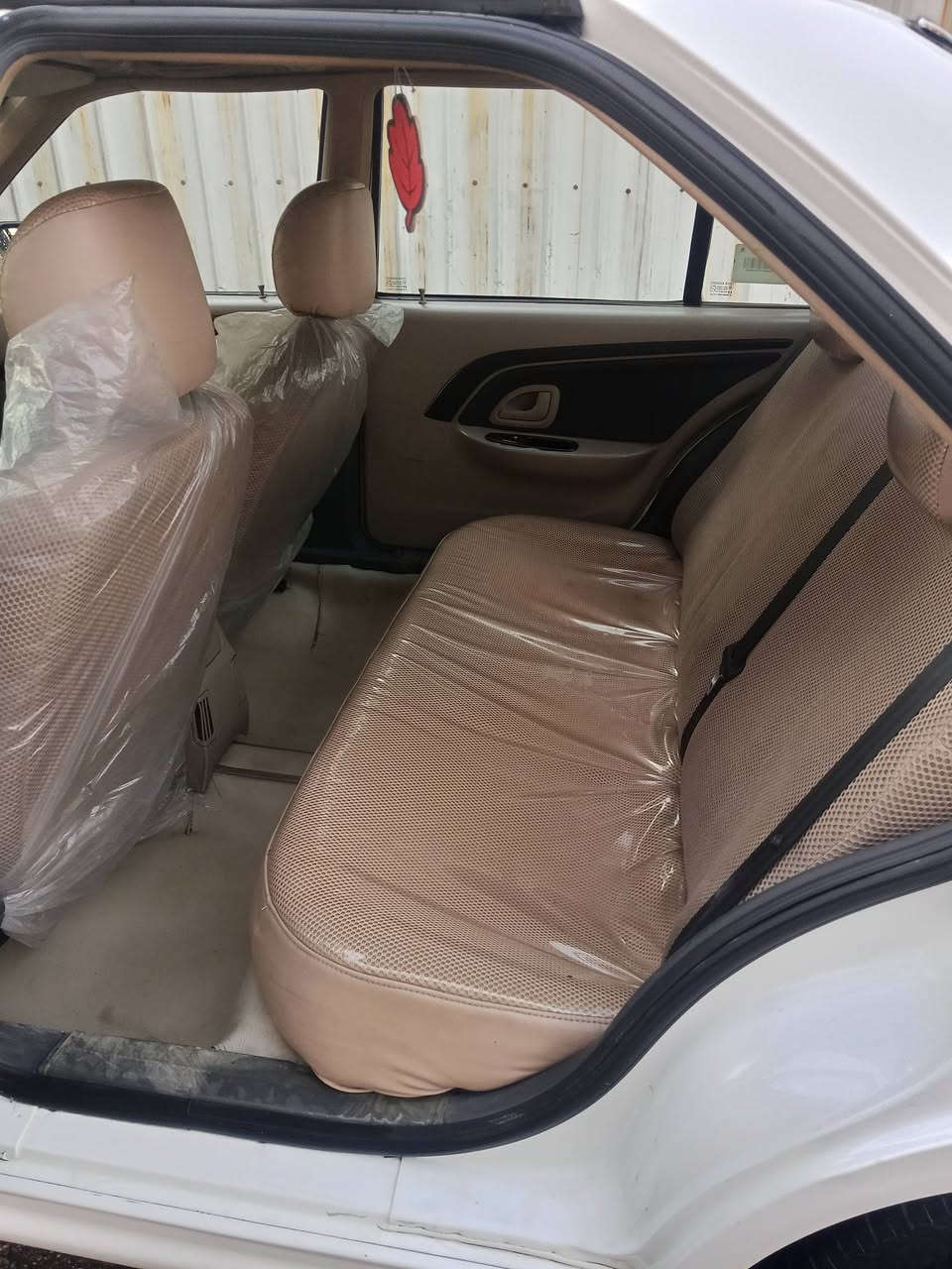 بيجو بارص 23 بسمي بيها منظومه غاز مكفوله عدا شبر بل جاملغ الخلفي السعر 73 رقمي ***********
