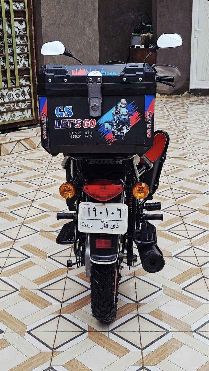 سلام عليكم ورحمة الله 
للبيع ✋️✋️
بوكسر موديل 2023 رقم ذي قار بسمي استخدم شخصي سنويه لغاية 2028 شهر 5 ...تجي تفحص وين ماتريد سعرها مليونين و700 ...الاتصال واتساب 
***********
