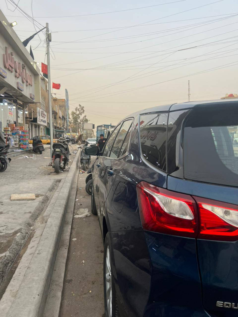 السلام عليكم
شوفر كوينكس رقم بغداد 
موديل 20  LT 
مواصفات فول عدا الفتحة

تشغيل عن بعد

صندوق كهربائي

نقطة عمياء 

تثبيت السرعة 

سنوية جديد وهزة جديد بسمي 

كشن كهربائي 

حادثها جاملغ ايمن وشوي من البنيد بدون ايرباك

الحادث مرفق مع الصور 

رقمي ***********
السعر 135
وبيها مجال قليل حك جية
مكاني بغداد مدينة الصدر
2gnaxjevxl6109322رقم الشاصي
