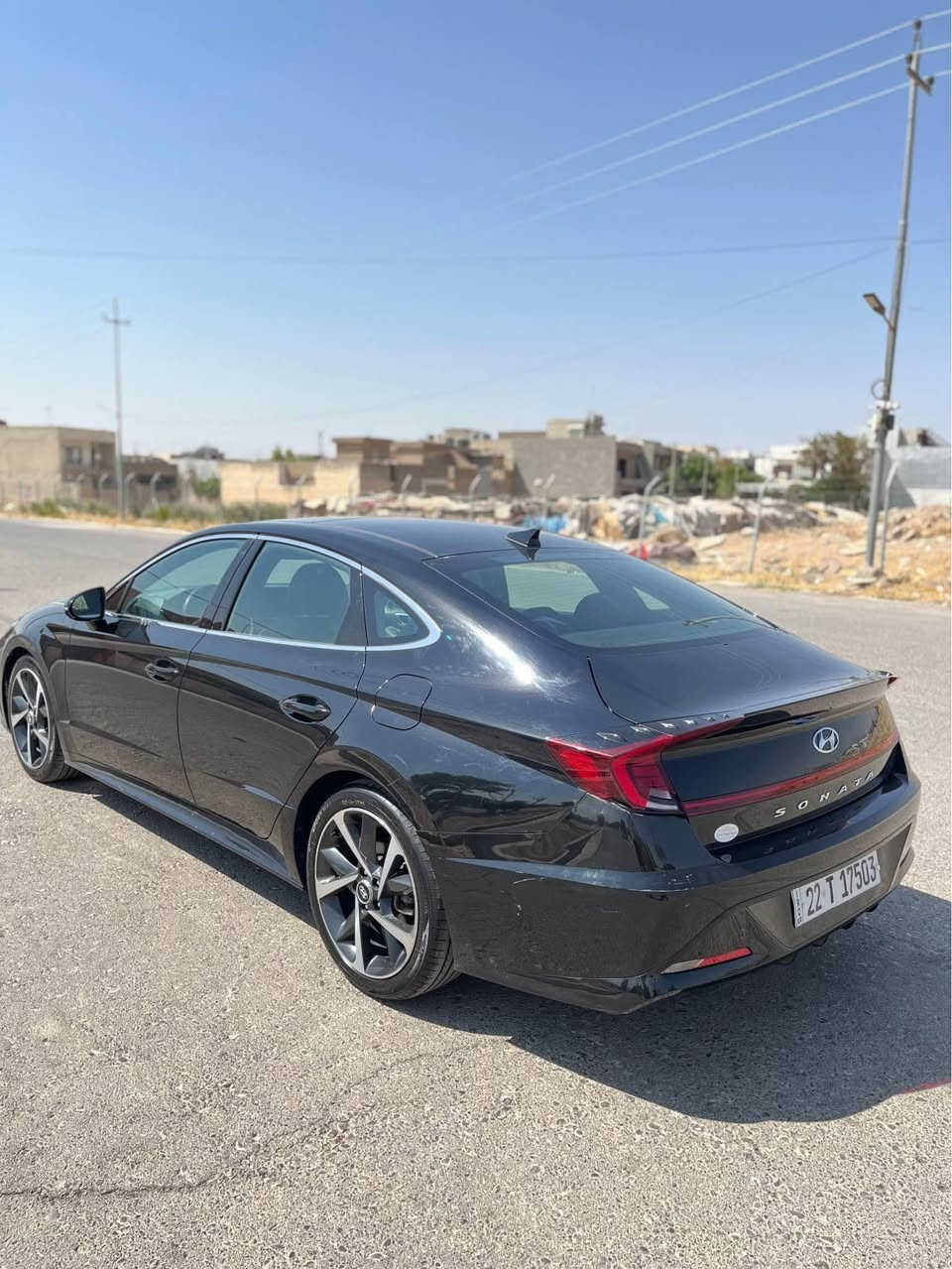 سلام عليكم 
بيع سريع و مستعجل سعر 143 قفل
هونداي سوناتا موديل 2022 لون اسود 
فول مواصفات سيارة ليميتد 1/1
بانوراما بصمة كشنات جلد و شامو 
كشنات كهربائي و تدفئة رادارات امامي و خلفي
بيها بابتين جهة سكن صبغ بدون دواخل بدون ايرباك 
ماشيه 50 الف گير محرك شرط مامفتوح محرك 16 توربو مكان السيارة أربيل 
رقم موبايل ***********
واتساب       *********** أربيل, العراق
