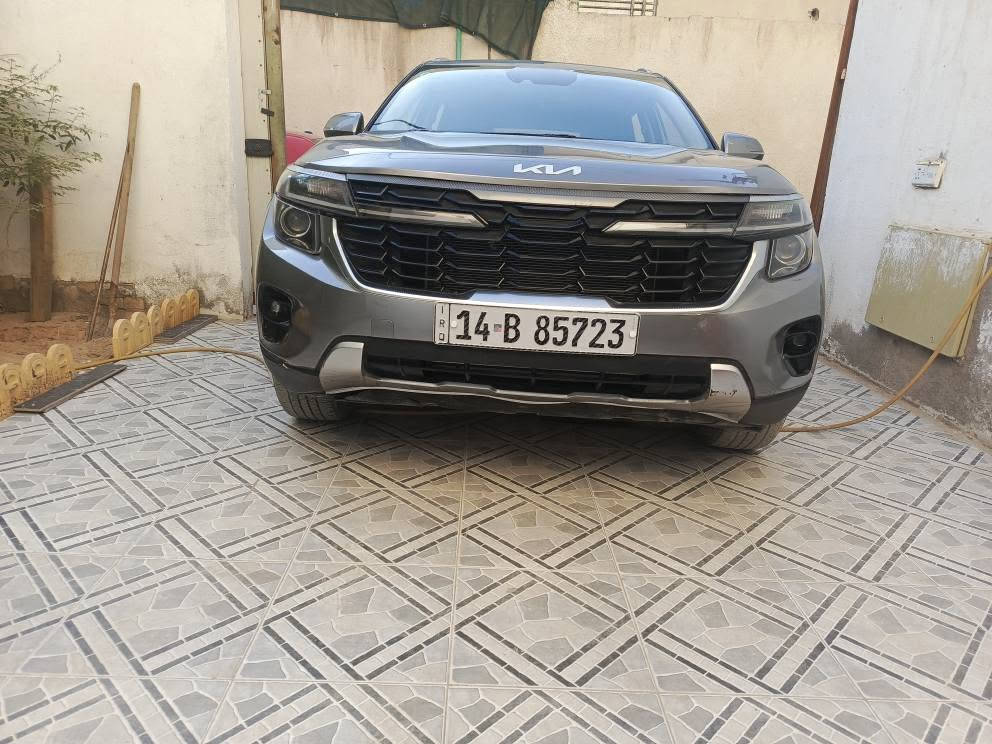 السلام عليكم 
كيا سيلتوس للبيع موديل ٢٠٢٤ 
لون رصاصي رقم بصرة بأسمنة رقم دولي الجديد شرط التحويل
حادث جاملغ عكس السايق وشوي من البنيد مصلح نفسة 
ماشية 35 كيلو 
فول مواصفات عدا الفتحة مواصفات EX
رادارات امامي خلفي 
نقاط عمياء
تحديد مسار 
توقف ذاتي 
كشنات جلد كهرباء
تدفئة كشنات
كروز تحديد سرعة 
شاشة متصل 
محرك ٢٠٠٠ دوش المرغوب بانزين عادي محسن 
كير محرك حدادية تبريد بشرط جاهزة بالعافية علة الياخذهة 
مكان السيارة بصرة ابي الخصيب  
السعر 175 وبيهة مجال قليل 
رقم الهاتف *********** البصرة, العراق
