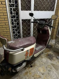 ‏سلام عليكم دراجة شحن للبيع كامل مواصفات دراجة نظيفة سرعتها 120 السعر ...