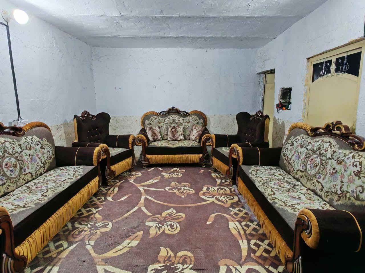 تخم ملكي 10 مقاعد نضيف حيل مابي اي ضرر اخو جديد تكمه سعره 350 وبي مجال مكاني كاظميه يوجد توصيل بكروه يوجد واتساب *********** بغداد, العراق
