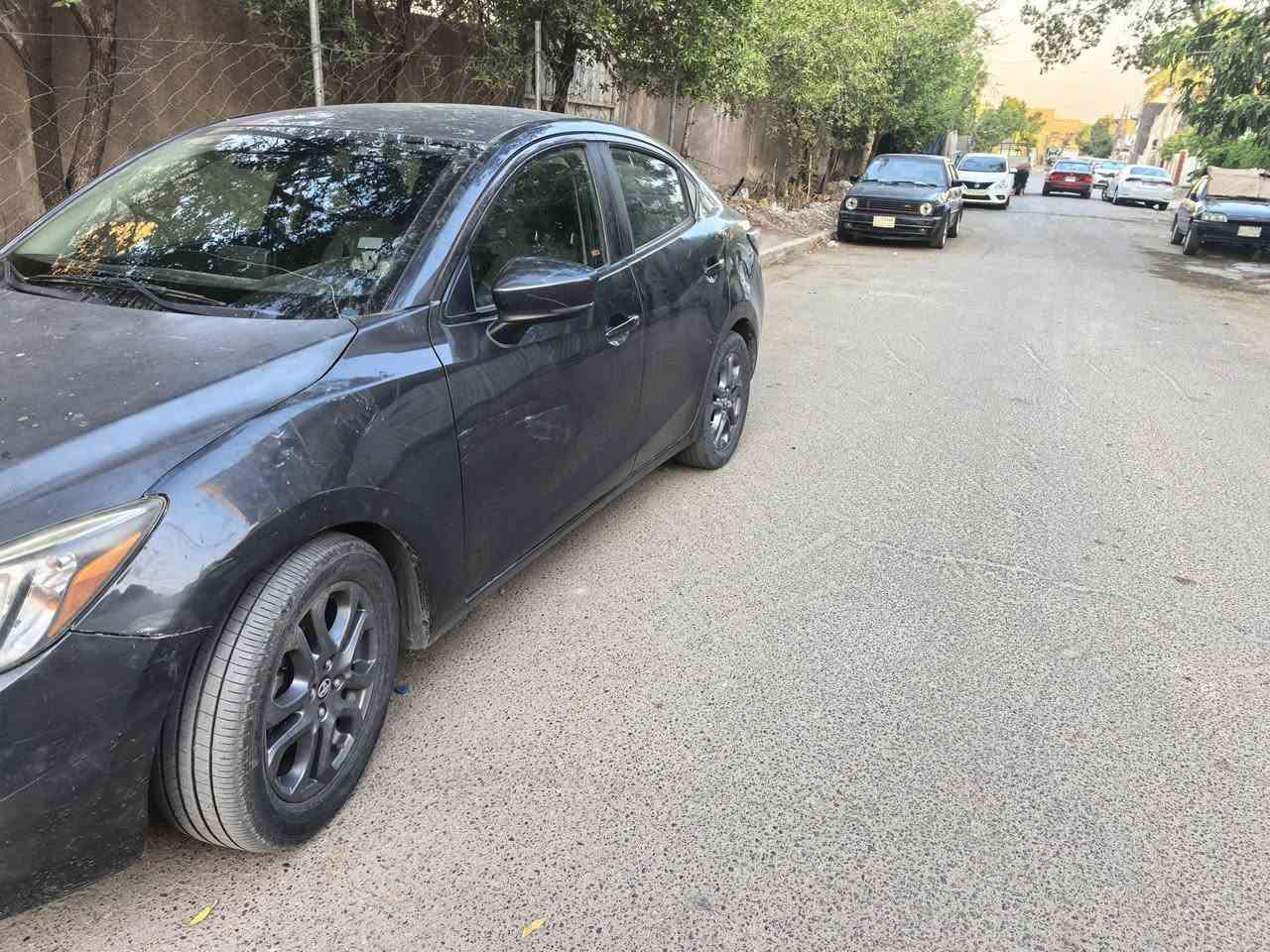 تيوتا يارس موديل ١٩ حادث جاملغ وبنيد السياره بيها كازكيت بس شغاله تبريد ثلج المواصفات معروفه سعر ٦٨ وبيها مجال حك الجيه مكاني بغداد قرب البياع ***********
