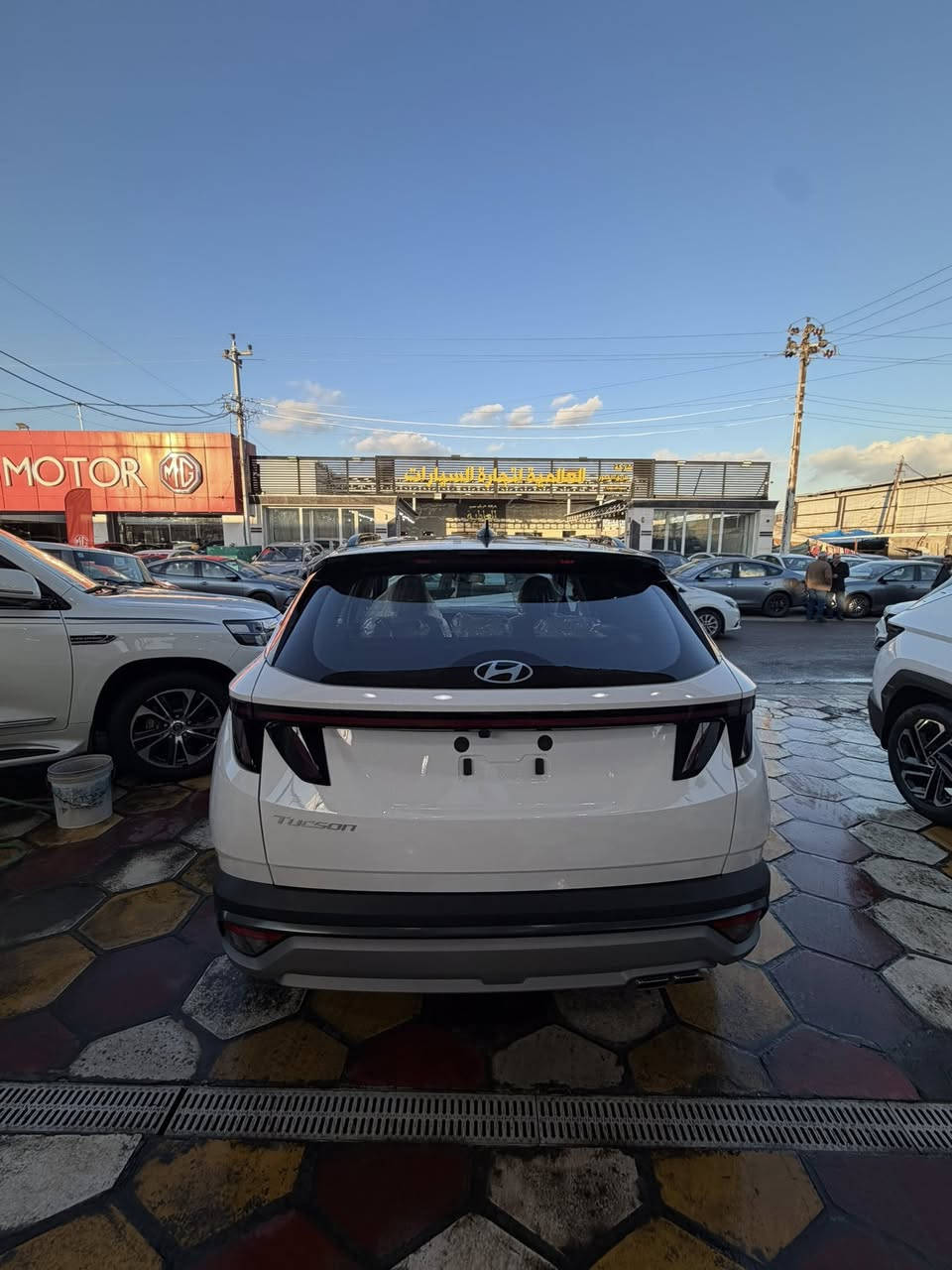 #امجد_الحسني_لتجارة_السيارات

‏HYUNDAI TUCSON2025 

➖ ضمان شركة هونداي الاولى ✔️
ماشيه. 16 الف 

➖ تشغيل بصمة وتشغيل عن بُعد
➖ كراسي أمامية كهربائية
➖ جنطة كهربائية
➖ مانع اصطدام خلفي + رادار
➖ المراية تعتيم ذاتي
➖ ويل كب قياس 19
➖ حساسات أمامي وخلفي
➖ شاشة متصلة حديثة
➖ كاميرا 360  
➖ داخلية Black Piano فخمة
➖التحكمات الداخلية بجميع الأزرار لمس 
➖ شاحن تلفون واير ليس
 ➖تبريد مقاعد امامية

متوفرة جيمع الالوان القمارة الحديد والبانوراما 🔴
متوفرة حالياً للبيع نقداً فقط

📞 للاستفسار أكثر الاتصال على الرقم 
***********

***********

📍 بغداد – معارض البياع – الشارع الثاني

