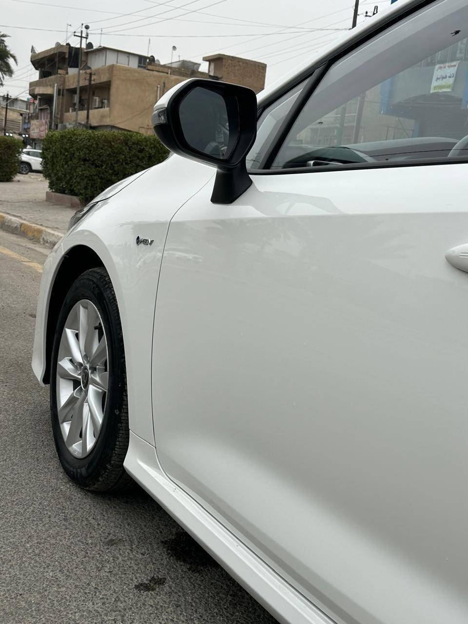 السلام عليكم
كورولا 2024 صيني هايبرد شكل الخليجي
داخل جلد اسود بلادي 
مواصفات الصيني معروفة
فتحة سقف تحديد مسار رادار كامرة
السعر 155 ورقة 
مكانهة حي العدل بغداد
رقم الهاتف: ***********
