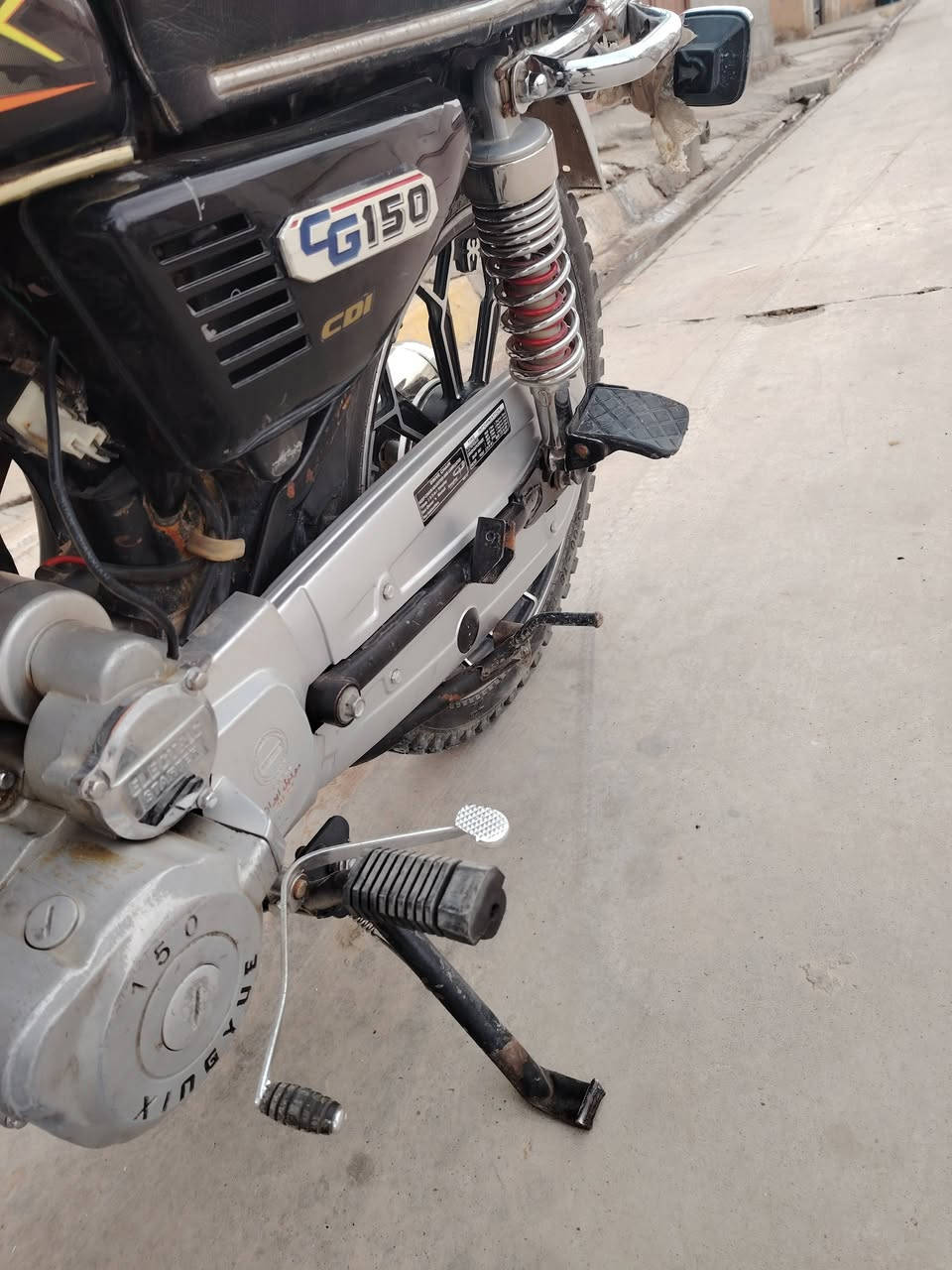 السلام عليكم ورحمة الله وبركاتة ماطور سونلينك 2023محدث 24من الشركة كلشي 24بس الشاصي 23 محرك مفتوح بس شرط من كلشي كهربائيات شغالة سلف شغال بس الباتري ضعيف السعر 450وحي الله الشراي مكاني داخل الحويجة ***********
