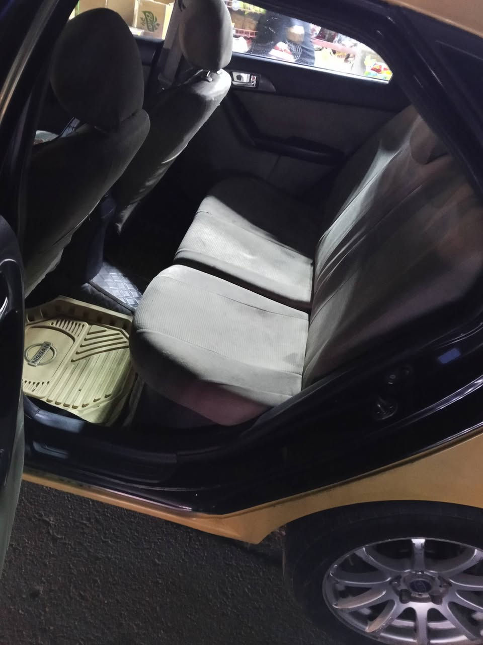 كيا فورتي 2013وارد
أمريكي حادثة جاملغ الأيمن فقط بدون دواخل محرك جديد وصدر امامي خلفي خير من الله سعره (75) وبيه مجال حك الجيه رقم صاحب السيارة *********** 
مكان السياره بغداد الزعفرانيه شارع المركز غير متواجد على الفيسبوك
