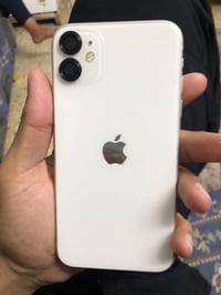 آيفون ١١ • ١٢٨ • بطارية ٧٨