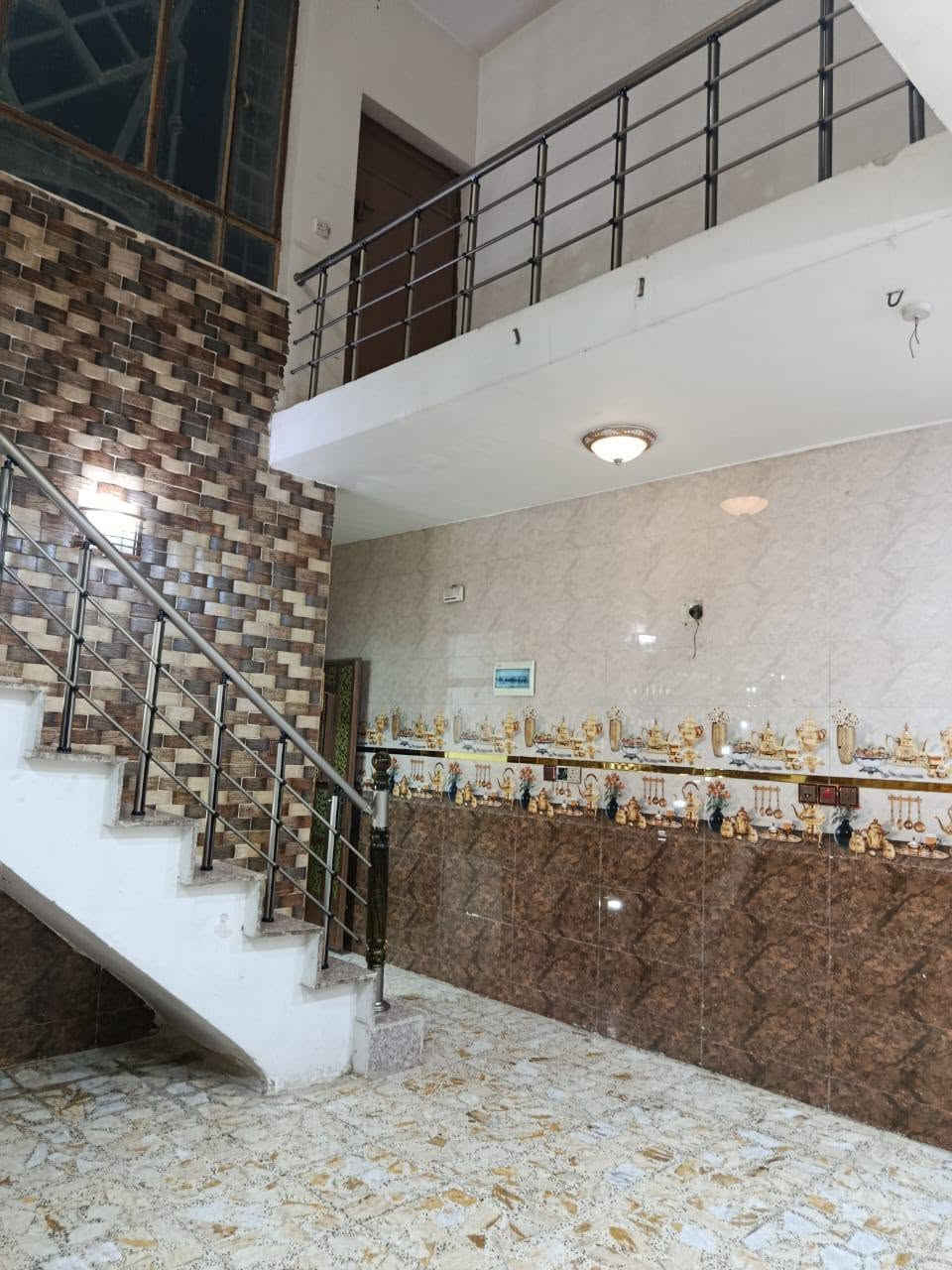 للبيع بيت ١٠٠ متر زراعي سند ٢٥ بياع شرطة الخامسة مجاور ماركت الأميره السعر ١٣٠ وبيه مجال تليفون  ***********  وشكرا
