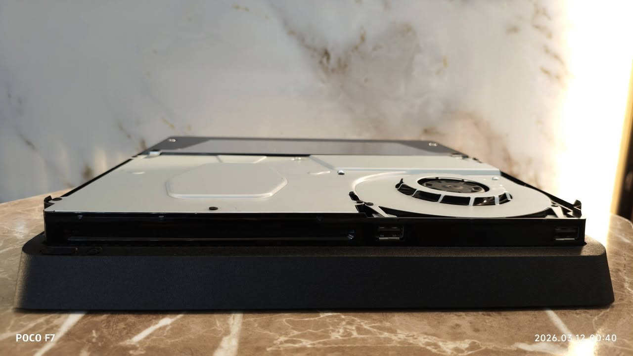 سلام عليكم
بلي 4 مهكر نظام 12.00
النظافه 💯 يدات 2 وحده اصلي الثانيه تجاري الذاكره500 التهكير قرص ياسين 
الوايرات اصليه الكورتونه مال بلي 
استعمال شهر 
شرط مامفتوح لـ بلي لك ستيكر
موقعي بغداد ابوغريب للتواصل 
*********** متوفر واتساب 
السعر 280 قابل للتفاوضـ
