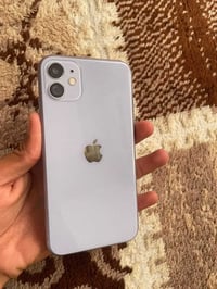 ايفون 11 عادي ذاكره 64  بطاريه 100  مستبدل شاشه وبطاريه اصليات الباقي ...