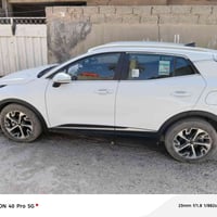 كيه سبورتج للبيع موديل 2025 ماشيه١١٠٠٠ الف سياره جديده بس بيها بل صندو...