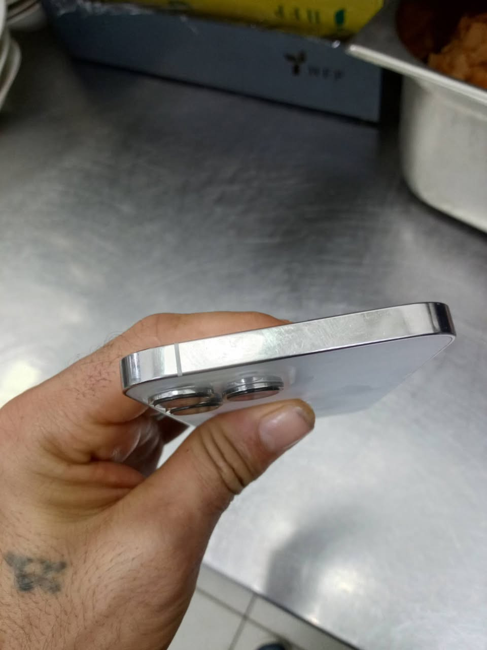 ايفون 13 برو ماكس 
مبدل شاشه جي اكس نوعيه درجه اولا 
بطاريه 77 بلادي 
ذكره 128
تك سيم 
بصمه وجه شغال 
باقي مكفول شخط مابي 
سعر 480 ألف 
عنوان اربيل 
توصيل ماعندي


**إذا كنت صاحب هذا الإعلان وتريد حذفه لأي سبب، رجاءا أرسل رسالة إلى الدعم الفني**