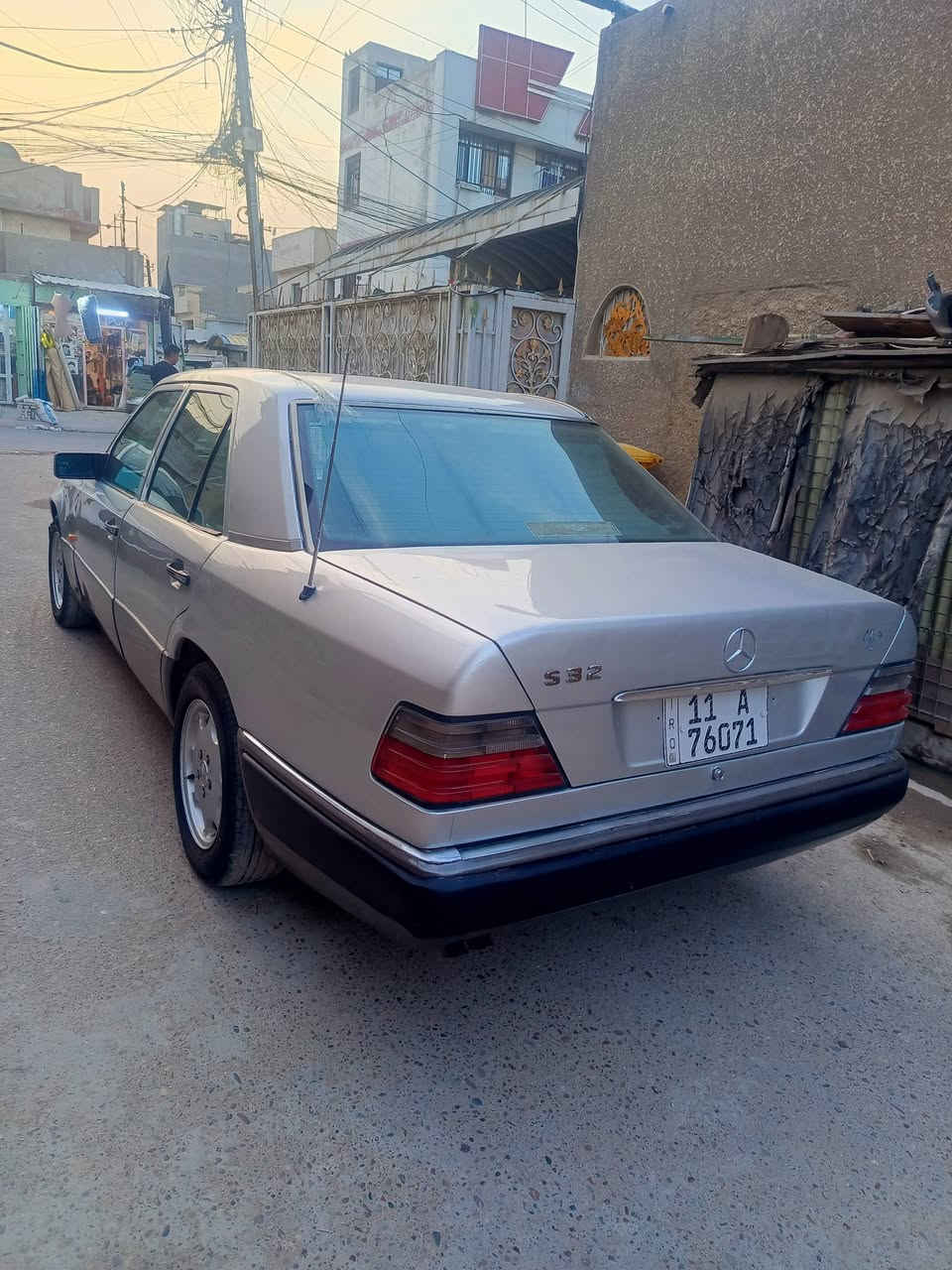 السلام عليكم للبيع مارسدس بيبي شبح 1995 محرك وكير بلادي خراطيم 320 وارد يابان فول مواصفات فتحه طكتين وكشن كهرباء اريل كهرباء برده كهرباء تبريد شغال جديد مري تحكم كهرباء صبغ جماليه غرفة جديده رقم بغداد بسمي مكاني بغداد السعر 69 للاستفسار ***********
