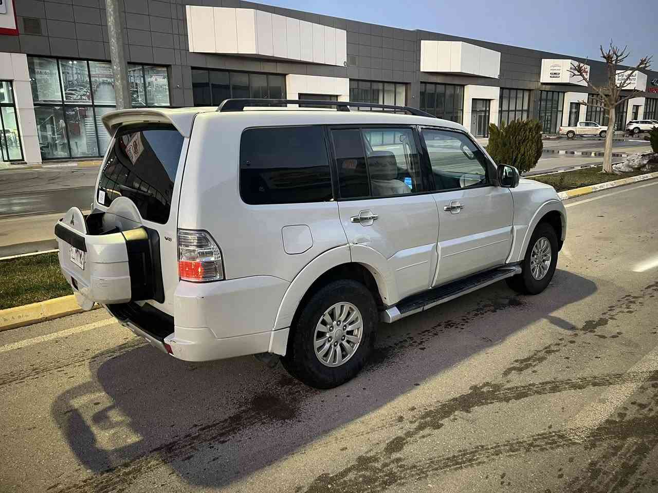 باجیرۆ 
مۆدیل 2010
تۆماتیک
گیرومەکینە بەشەرت
تەقەورەقە بەشەرت 
ساردیو گەرمی مەزبوت
سعری 43$گەلا
***********
***********
