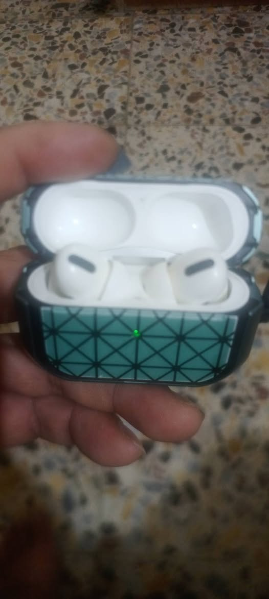 سماعات ابل ايفون برو1 اصليه بدون غراظ وظمان تجي للبيت تاخذهه سعر 100
بغداد مدينه صدر


**إذا كنت صاحب هذا الإعلان وتريد حذفه لأي سبب، رجاءا أرسل رسالة إلى الدعم الفني**