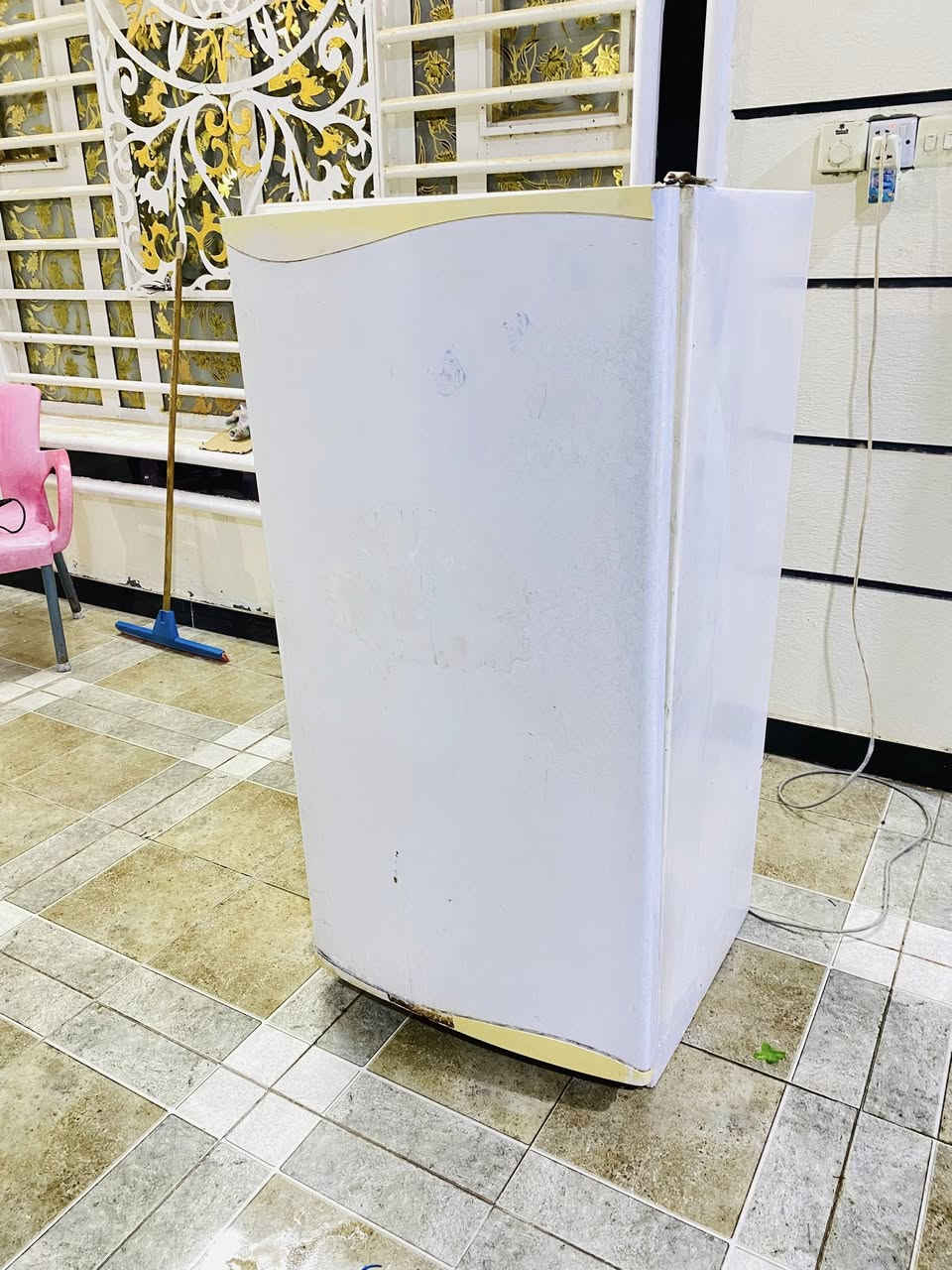 موجوده ثلاجه حجم وسط نوع رويال وشغاله عالفحص وضمان ماداخله تصليح مكانه المحاويل


**إذا كنت صاحب هذا الإعلان وتريد حذفه لأي سبب، رجاءا أرسل رسالة إلى الدعم الفني**