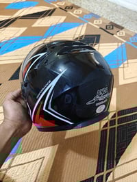 خوذه للبيع ب30 الف رقمي 07736016636