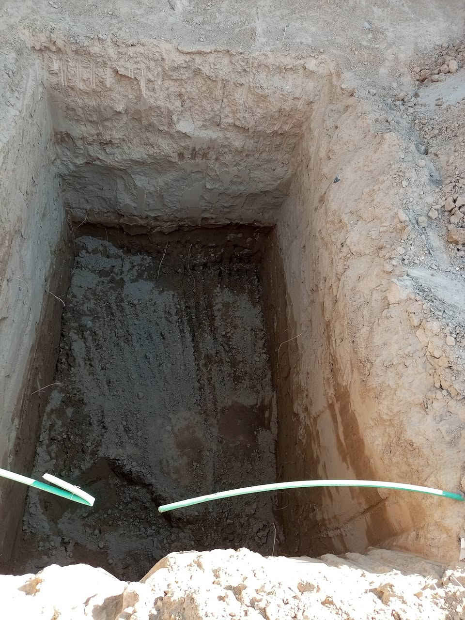 السلام عليكم
بنة متفرغ لبخ تكعيبات بناء حياطين صبات سقل ولاش 
تصفير بيوت حفر قصاطل وبناء ونجارة وصب بناء بيتونات وستارة 
***********
اتصل واتدلل
