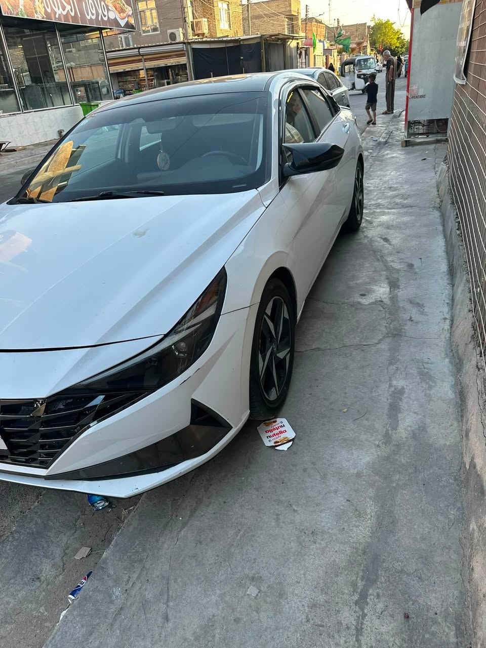 سلام عليكم للبيع النترا  هايبرد موديل 2023 وارد امريكي حادث بنيد وجاملغ فول السيارة بصمه تبريد قطعتين سيارة نضيفه احلى من الصور السعر 143 وبيها مجال اتصال وبيك خير ودلل الرقم ***********
