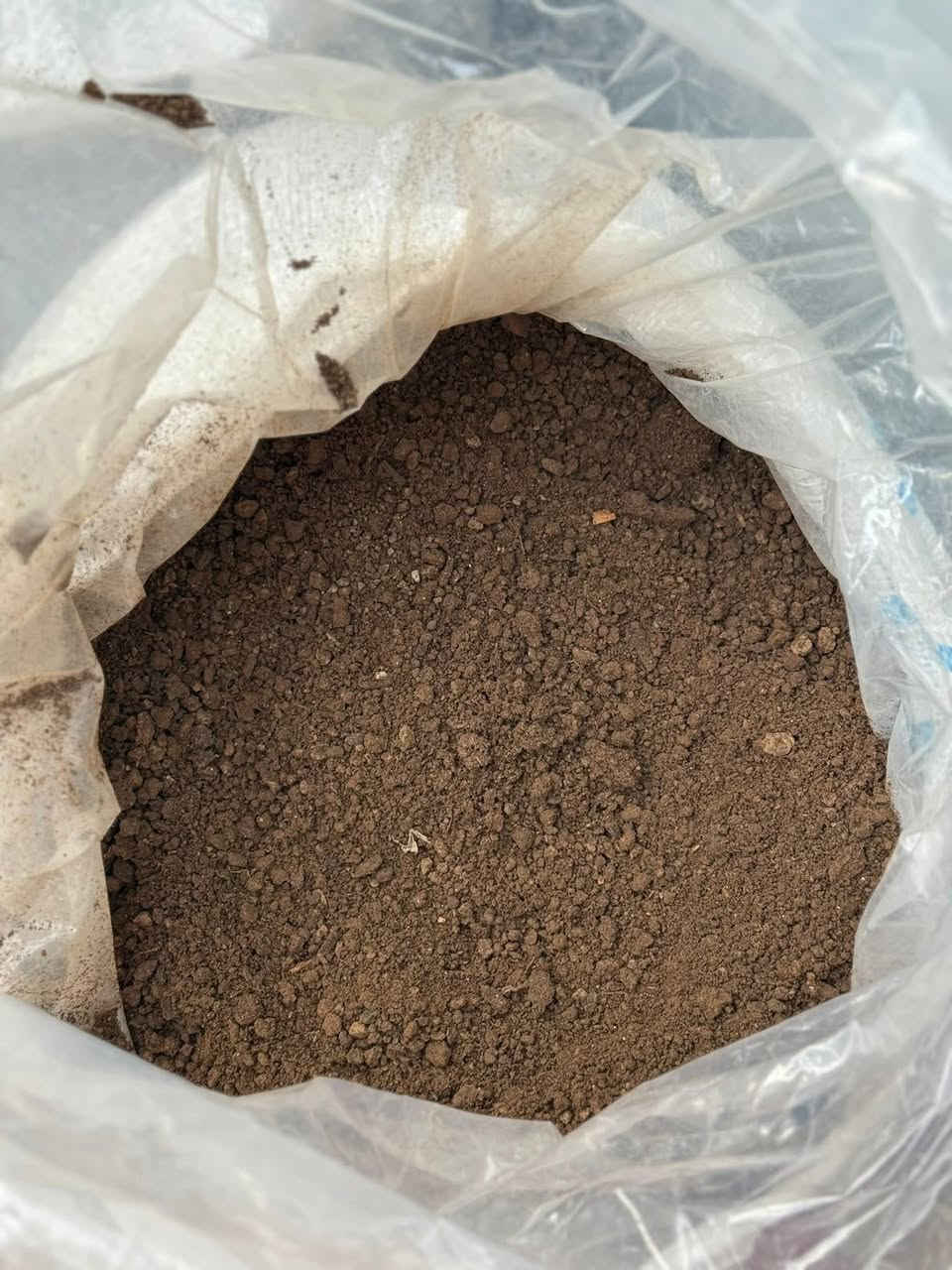 فرق سماد الفيرمي عن الحيواني الموجود بالسوق 
اولا هذا يحون بدون ريحة
فائده اعلى  من سماد الحيواني
🔴طبعا ضروري  يتسمد هالوقت لان الجو بارد حتى يحافظ علو نبات 
يتسمد لنبات الضلي والخارجي ومايحرق النبات
مغلف 5 كيلو ب5000
عنواني موصل فيصلية قرب المحكمة القديمة 
***********
***********
يوجد توصيل جميع المحافظات
