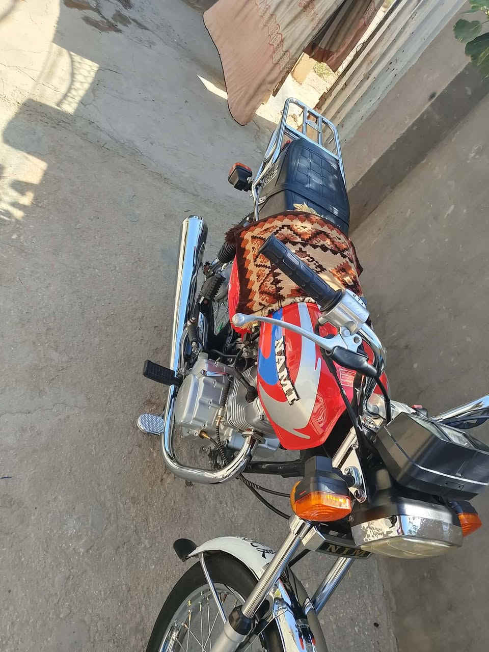 سلام عليكم دراجه امتياز بس غراضه كله شلامجه دراجه حلوه ونضيفه مديل 25 اسبانه ما ممدود عليه باب اول مو تجاريه دراجه نشطه.. سعر 700وبيه مجال قليل حك الجيه مكان كربلاء طوريج.. ***********
