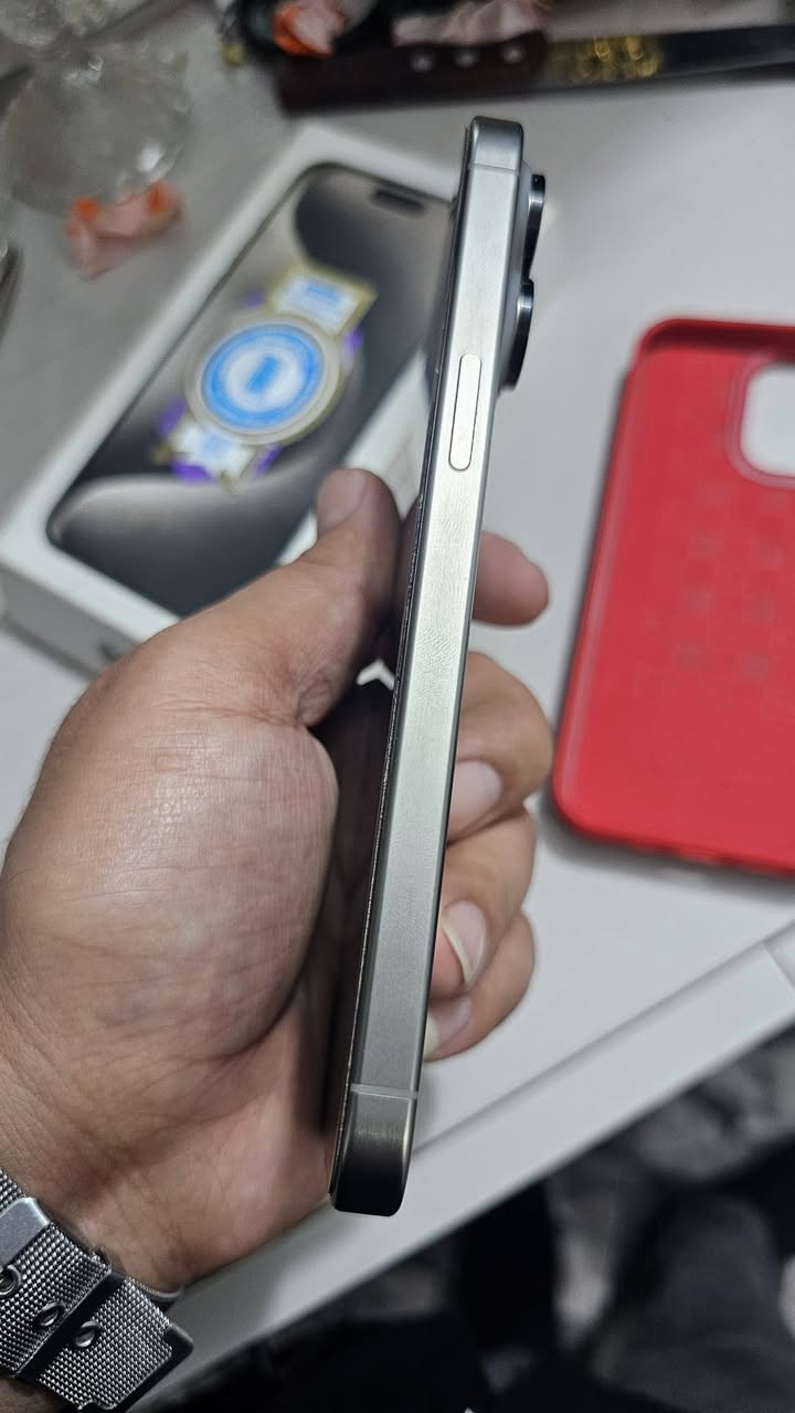 15برو ماكس شرق اوسط ذاكره 256 دبل شريحه مكفول من زلغ فقط مبدل بطاريه قبل اسبوع بدلتهه والاصليه نسبة 100عدد الدورات 11# 
***********
