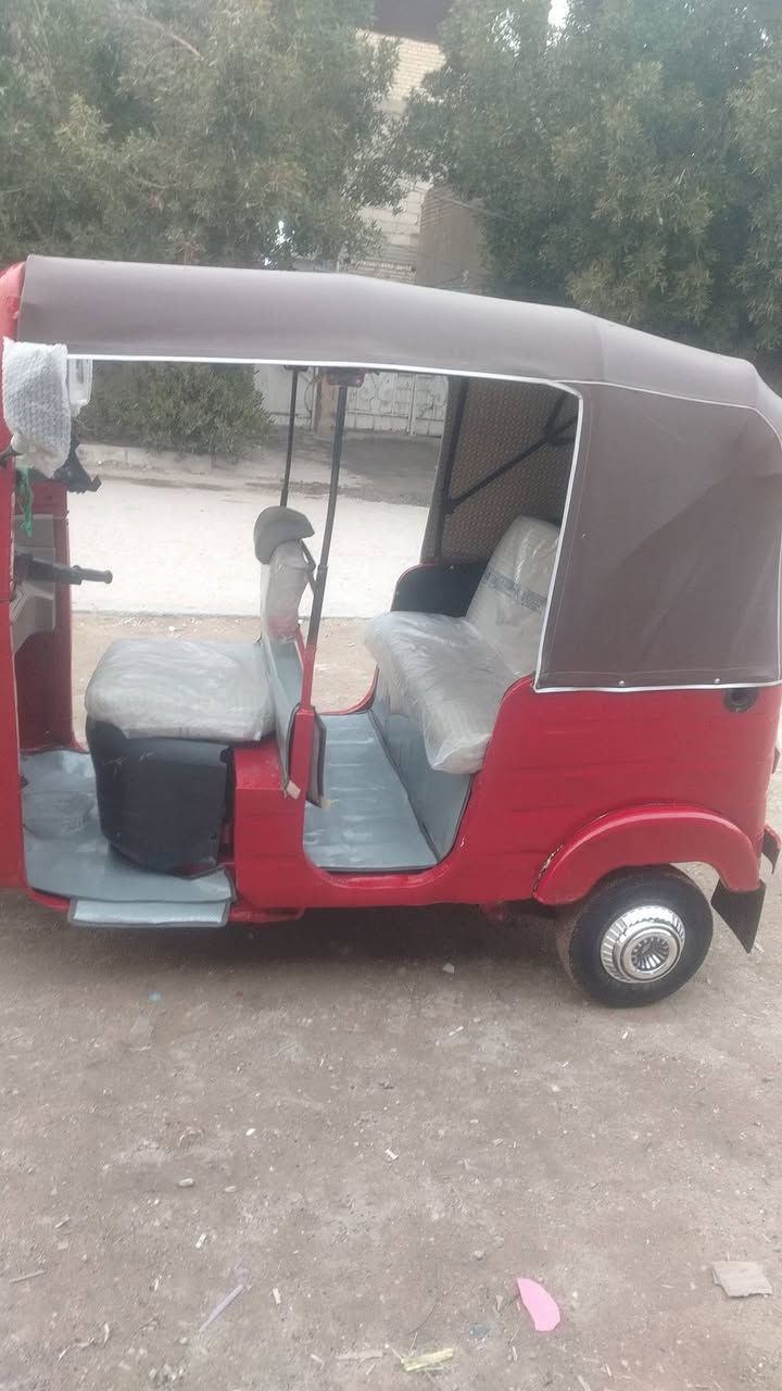 سلام عليكم  تكتك للبيع مديل 18  اوراق   تكتك حلوه كبل للشارع  مكان  كربلاء حي العسكري  السعر 35000  وبيه مجال قليل  ما اجاوب  خاص  هاذه رقمي ودك علي ***********
