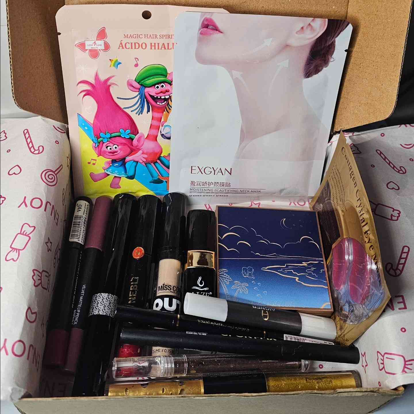 جمعنا لكِ كل ما تحتاجينه في مكان واحد.. من بوكسات المكياج المتكاملة 💄 
​بوكسات مكياج متنوعة: تناسب يومكِ وسهراتكِ.
​جودة عالية وأسعار تنافسية
للحجز مراسله صفحه
توصيل بغداد وجميع مناطق العراق 5 الاف


**إذا كنت صاحب هذا الإعلان وتريد حذفه لأي سبب، رجاءا أرسل رسالة إلى الدعم الفني**