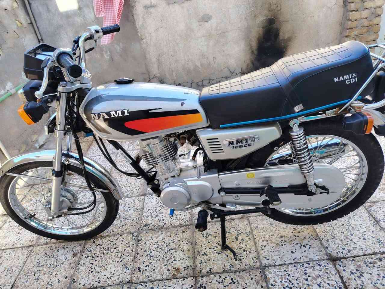 ايراني اصلي بلاد نامه للبيع بدون سعر 700 ألف بيهه مجال قليل/*********** عمارة, ميسان
