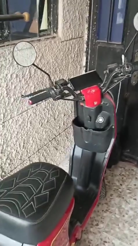 للبيع 400 وبيها مجال بطاريات ميشتغلن لئن متروكه


**إذا كنت صاحب هذا الإعلان وتريد حذفه لأي سبب، رجاءا أرسل رسالة إلى الدعم الفني**