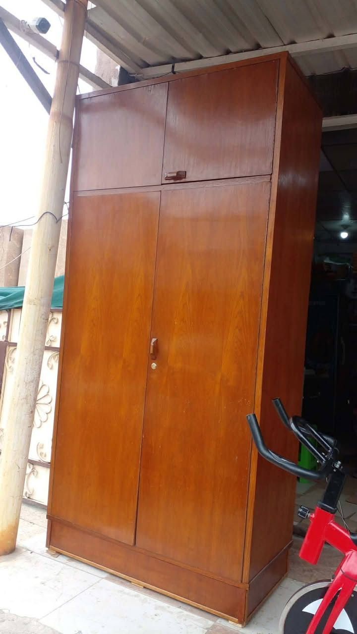 للبيع قنصور بابين خشب صاج عراقي السعر ١٢٥ اتصل عل رقم***********
