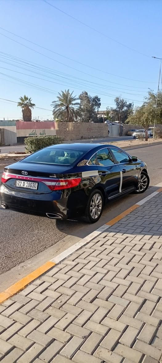 السلام عليكم
هيونداي ازيرا 2012(خليجي ) مكفوله من الصبغ 
فقط بارد بسيط والباقي مكفول وعلى وضع الشركه ماشيه 180كم رقم اربيل الدولي جديد سنويه جديده باسمنه شرط التحويل مواصفات نص فول اخوان منزل مقطع فديو وتفاصيل كامله
مواصفات 
تحكم ستيرن 
كشنات اماميه كهرباء 
كشنات جلد 
داخل لونين 
صاجات 
تبريد قطعتين
حساسات امامي وخلفي بلاد
لدات امامي وخلفي 
بردات خلفيه 
براجكتورات
مكينه ٣٣٠٠دوش مكفوله
دبل كزوز
خمسه ويل كب 18بلادي
يدات نيكل
اشاير بالمري 
مري شفط
تبريد ثلج 
تدفئة شغاله
صدر امامي وخلفي بحاله جيده
باتري جديد 
كهربائيات كلها شغاله
السياره حلوه وجاهزة للجناي مكاني بغداد الكرخ السعر 117$ مجال بسيط حك الجيه بدون احراج للاستفسار الاتصال بالرقم *********** بي واتساب ما متواجد عالفيس اتصل وتدلل (تعال شوف السياره واحكم بنفسك السياره احلا من الصور) تحياتى لجميع الله يحفظكم
