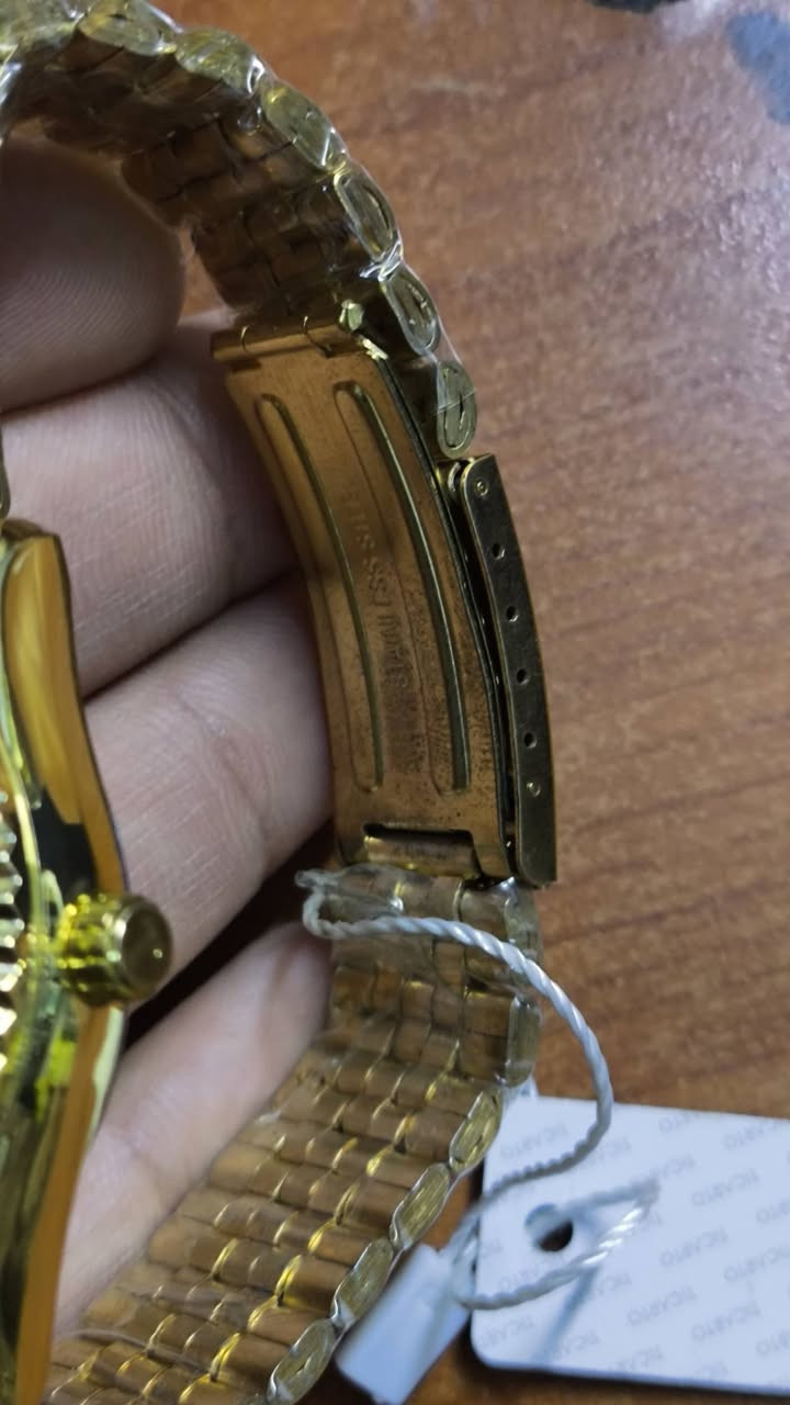 سلام عليكم 
ساعه ماركة تيكارتو كوبي ماستر 
ساعه فول ختومات أميال لامينوس 
قطعه ثكيله 
سعر 15 الف


**إذا كنت صاحب هذا الإعلان وتريد حذفه لأي سبب، رجاءا أرسل رسالة إلى الدعم الفني**
