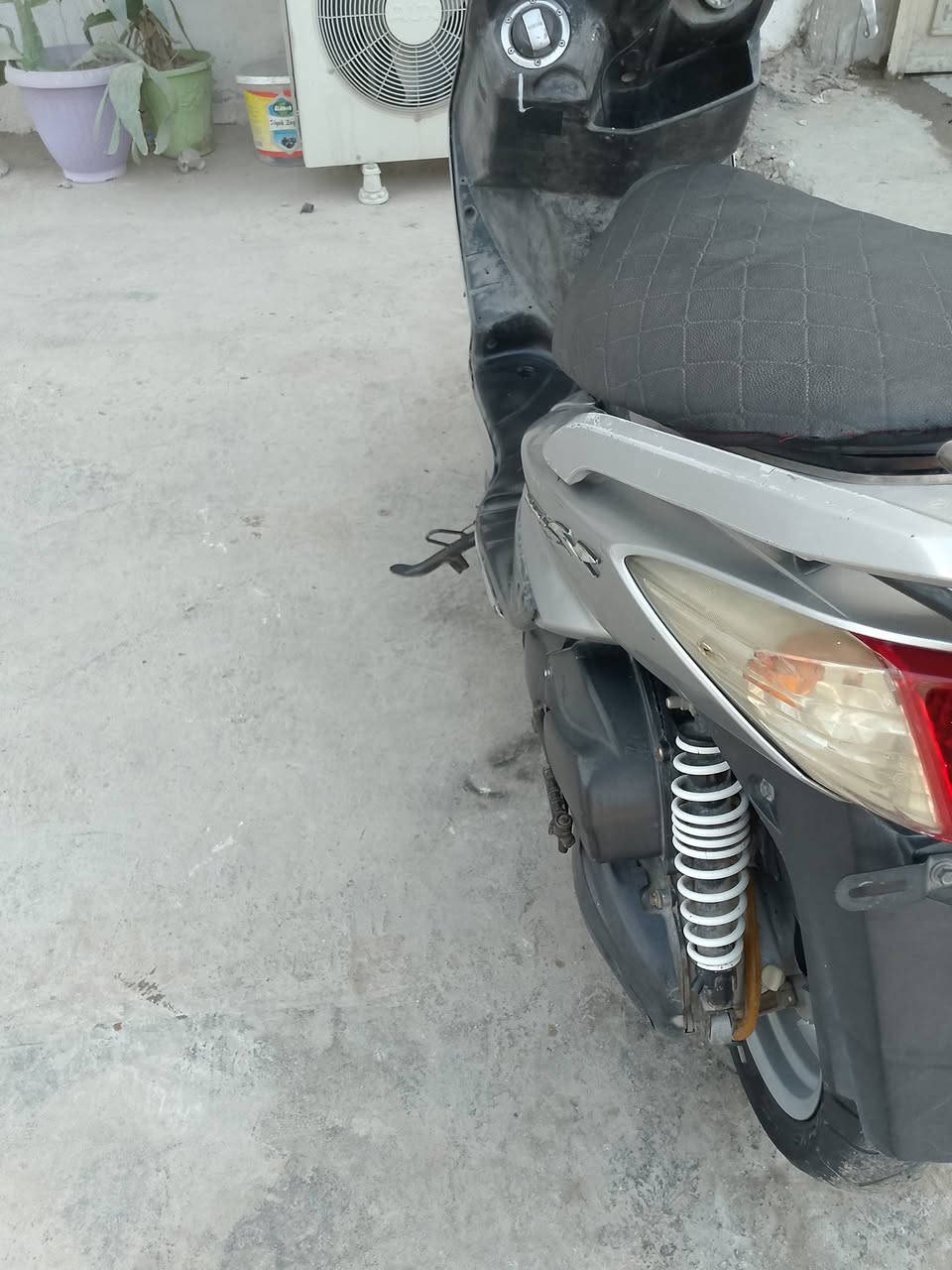 سلام عليكم درجه سكنس ياباني ياباني ستان كهربائياً كل شغال سلف هندر مكينه شالع معدال  كهربيات شغال وراق كامل مكاني بغداد الشعله سعر ٤٢٥الف ***********
