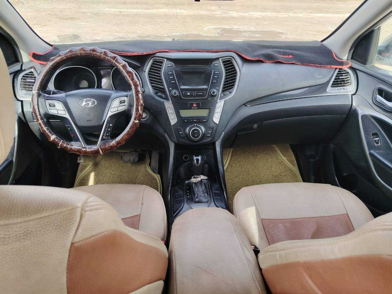 سلام عليكم سنتافي  (2014)   7 راكب مكفوله كفاله عامه لاصبغ لاضربه فقط مكينه مفتوحه ومشروطه االمكينه رقم انكليزي كربلاء سنويه لل 2029 تبريد ثلث قطع  
بصمه تشغيل بصمه بيبان كشن كهربائي سياره حلوه مالت جناي
مكانه الحمزه الشرقي
***********
