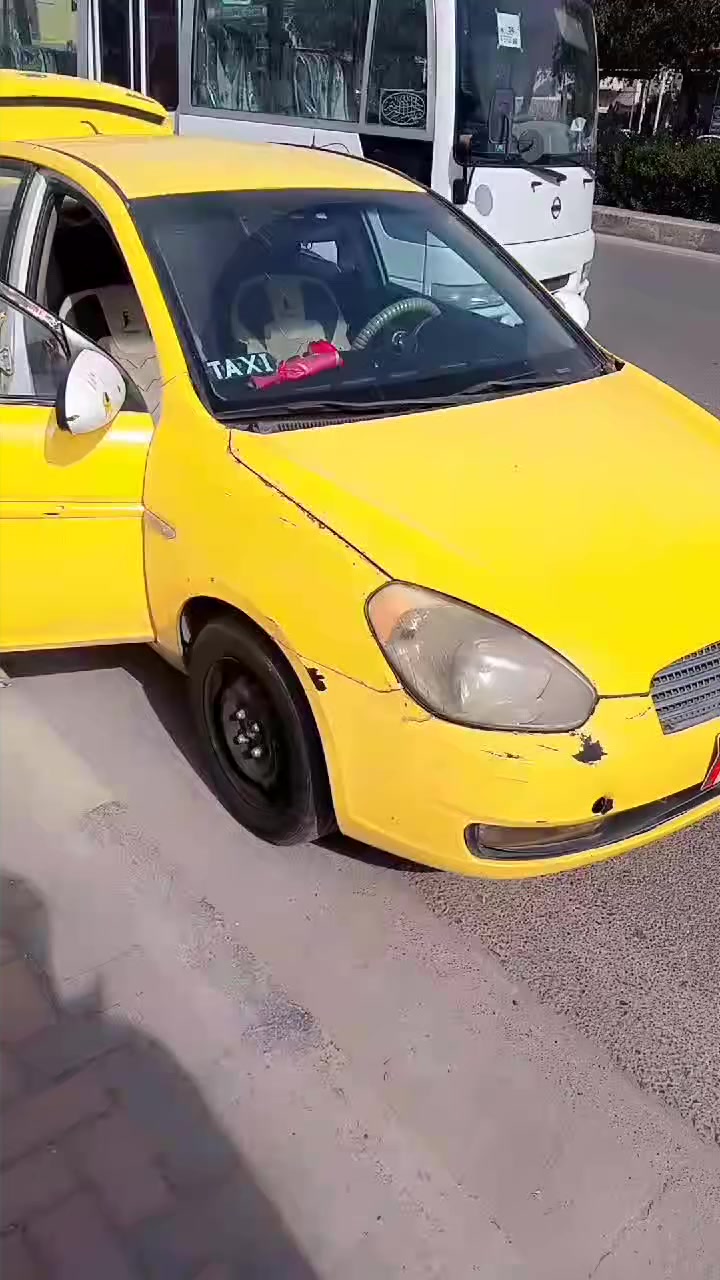 السلام عليكم سياره اكسنت 2010 كير توماتيك محرك 16 اثر نافخ هيئه غرامات صفر كربون بنزين ورقي شرط التحويل الوكاله تفاصيلها موضحه بالمقطع الفيديو السعر 77بيه مجال قليل خاص مغلق اتصل ***********
