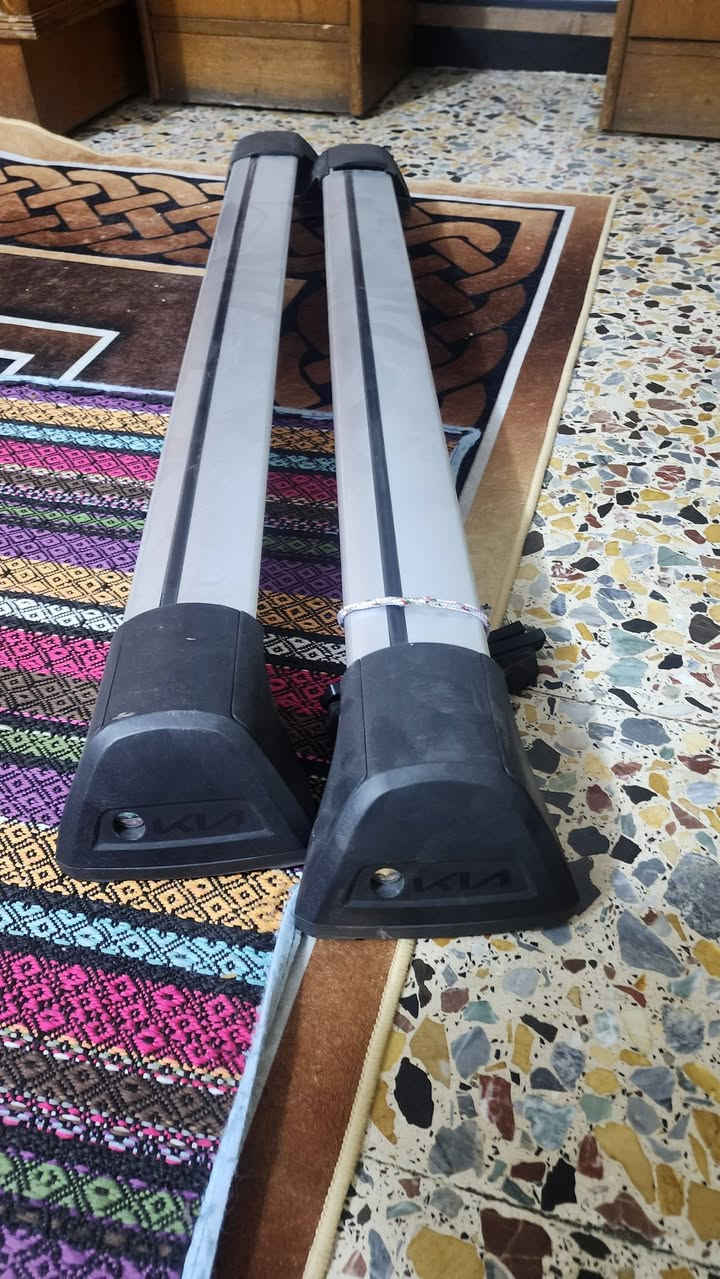 السلام عليكم  راكات سيليتوز ٢٢ فم فوق  اصليات كاملات مع البراغي والمفاتيح  ولاستيك سعر١٢٥مكان بغداد  ***********
