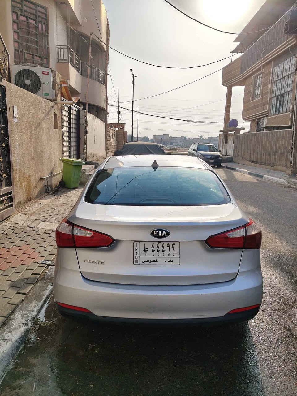 السلام عليكم 
فورتي 2016 
رقم بغداد 
حادثها جاملغ وبنيد مبدلات 
بدون ايرباك 
مكينة دوش 1800 
مواصفات عاديه 
تبريد شغال / كير ومكينة مكفولات
ماشيه 88 ميل 
العنوان كربلاء 
السعر 120 وبيها مجال بسيط
*********** كربلاء, العراق
