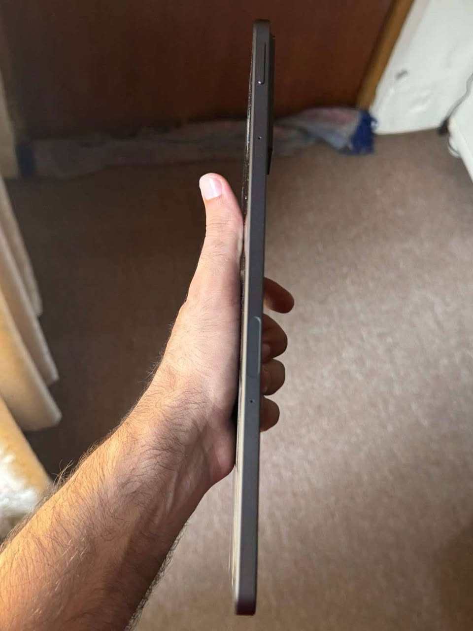 تابلت ريد ماجك نوفا ذاكرة 256 اخو الجديد غني عن التعريف يشغل ببجي 120 فريم ويدعم باقي الالعاب 144 فريم سلاسة وتصفح فول وحش الالعاب 
ملحقات كارتون
شاحن
فريز او مبرد
سعرة 750


**إذا كنت صاحب هذا الإعلان وتريد حذفه لأي سبب، رجاءا أرسل رسالة إلى الدعم الفني**