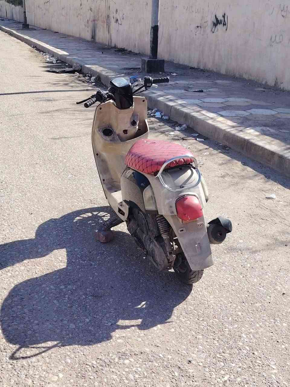 سلام عليكم ماكس بوليس نضيفة مكينة خرسة مفتوحة مرة كهربائيات كلها شغالة من الطول لطول سلف هندر اوراق باسمي اريدها ب500وبيها مجال مكاني ميسان***********
